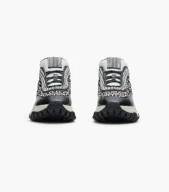 Marc Jacobs The Monogram Lazy Runner BLACK/WHITE -Marc Jacobs MJI 2F3FSN001F10 005 F8F8F8 1 1 ALT4