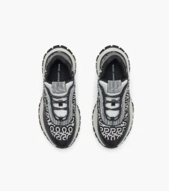 Marc Jacobs The Monogram Lazy Runner BLACK/WHITE -Marc Jacobs MJI 2F3FSN001F10 005 F8F8F8 1 1 ALT7