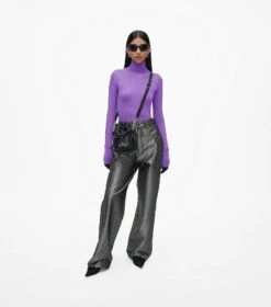 Marc Jacobs The Quilted Leather J Marc Bucket Bag BLACK -Marc Jacobs MJI 2F3HCR045H01 001 F8F8F8 1 1 ALT1