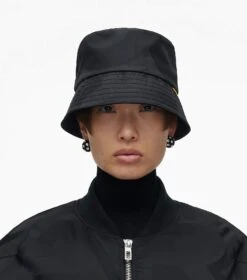 Marc Jacobs The Nylon Bucket Hat BLACK -Marc Jacobs MJI 2F3RRA005W13 001 F8F8F8 1 1 ALT1