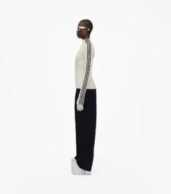 Marc Jacobs The Raglan Logo Mockneck IVORY/BLACK -Marc Jacobs MJI 2F3RTP003K05 174 F8F8F8 1 1 ALT2
