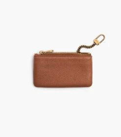 Marc Jacobs Re-Edition Classic Q Key Pouch ARGAN OIL 9 Marc Jacobs Re-Edition Classic Q Key Pouch ARGAN OIL -Marc Jacobs MJI 2F3SMP004S07 212 F8F8F8 1 1 ALT1