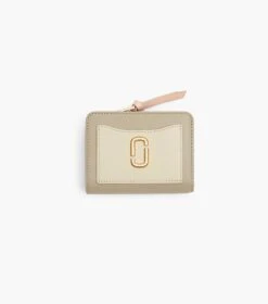 Marc Jacobs The Utility Snapshot Mini Compact Wallet KHAKI MULTI -Marc Jacobs MJI 2F3SMP062S07 241 F8F8F8 1 1 MAIN 3