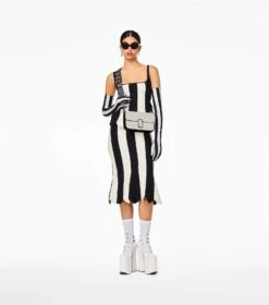 Marc Jacobs The Bi-Color J Marc Shoulder Bag BLACK/WHITE -Marc Jacobs MJI 2P3HSH025H01 005 F8F8F8 1 1 ALT3