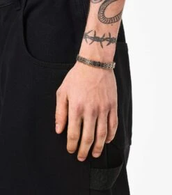 Marc Jacobs The Monogram Engraved Bracelet AGED GOLD -Marc Jacobs MJI 2P3JBR001J07 967 F8F8F8 1 1 ALT3