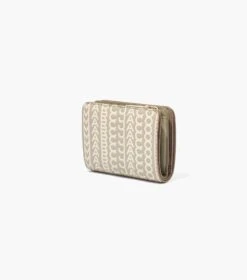 Marc Jacobs The Monogram Mini Compact Wallet KHAKI -Marc Jacobs MJI 2P3SMP054S01 223 F8F8F8 1 1 ALT1