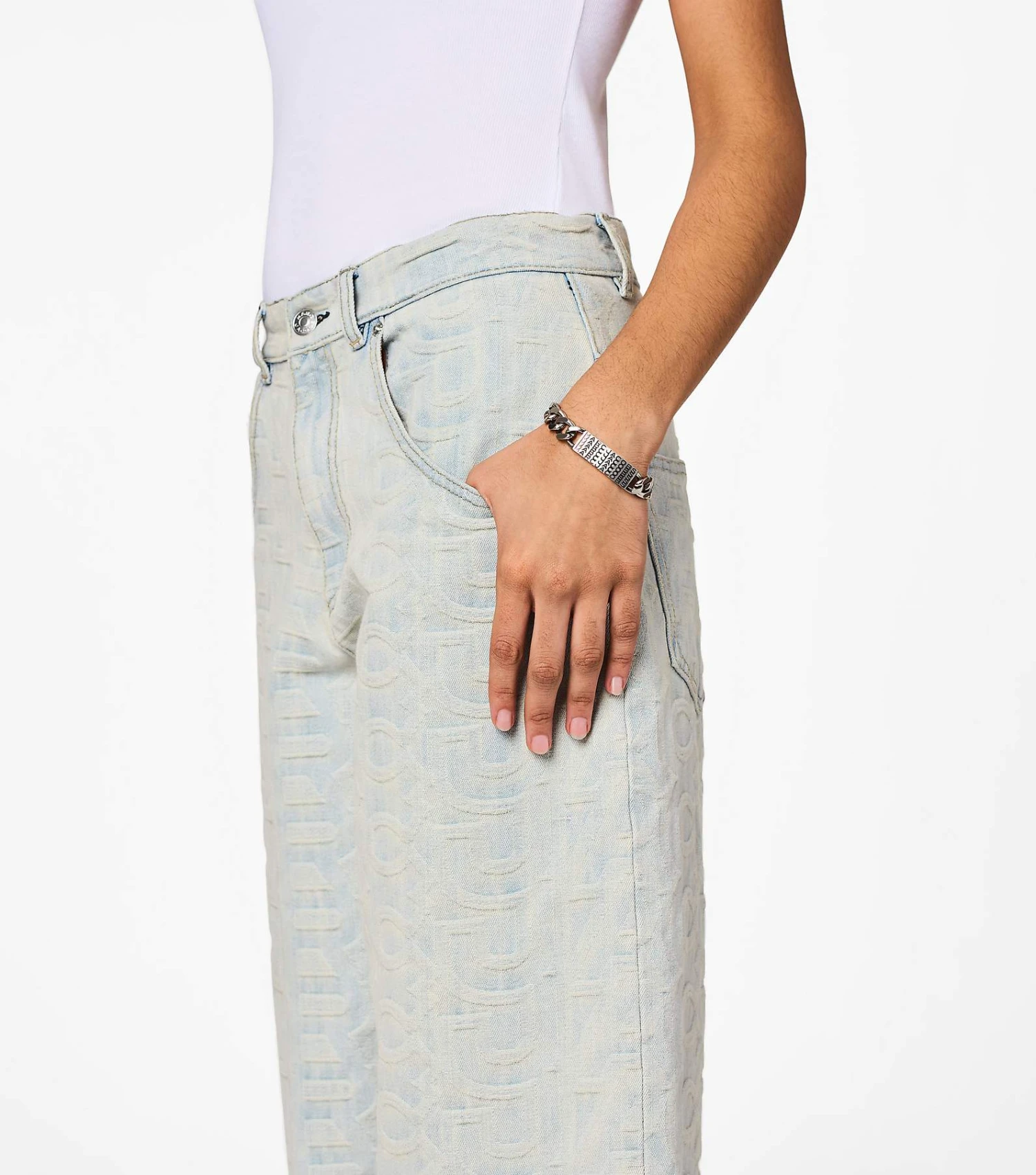 Marc Jacobs The Barcode Monogram ID Chain Bracelet AGED SILVER 5 Marc Jacobs The Barcode Monogram ID Chain Bracelet AGED SILVER - Image 5