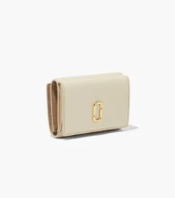 Marc Jacobs The J Marc Trifold Wallet CLOUD WHITE -Marc Jacobs MJI 2S3SMP005S01 123 F8F8F8 1 1 ALT2