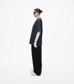 Marc Jacobs The Monogram Big T-Shirt BLACK/CHARCOAL -Marc Jacobs MJI C602C08RE22 084 F8F8F8 1 1 ALT2