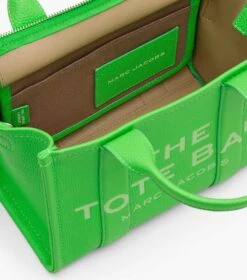 Marc Jacobs The Leather Small Tote Bag APPLE -Marc Jacobs MJI H009L01SP21 348 F8F8F8 1 1 ALT5