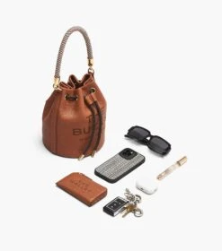 Marc Jacobs The Leather Bucket Bag ARGAN OIL -Marc Jacobs MJI H652L01PF22 212 F8F8F8 1 1 ALT3