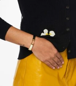 Marc Jacobs The J Marc Hinge Bangle BLACK/GOLD -Marc Jacobs MJI J103MT8PF22 001 F8F8F8 1 1 ALT1