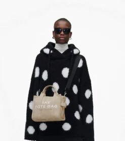 Marc Jacobs The Small Tote Bag BEIGE -Marc Jacobs MJI M0016493 260 F8F8F8 1 1 ALT1