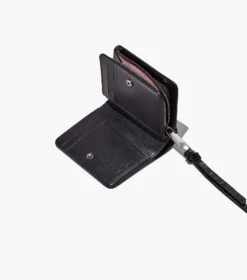 Marc Jacobs The Croc-Embossed Mini Compact Wallet BLACK -Marc Jacobs MJI S153L01SP22 001 F8F8F8 1 1 ALT3